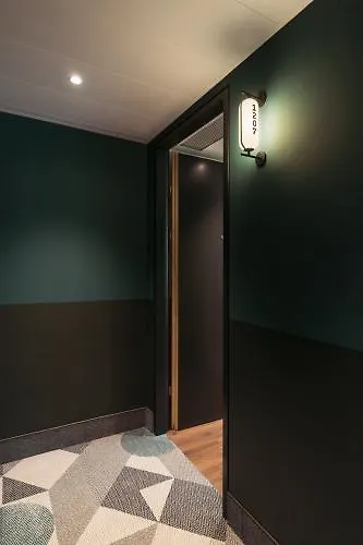 Schani Uno Hotel