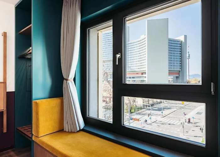 Schani Uno Hotel 4*