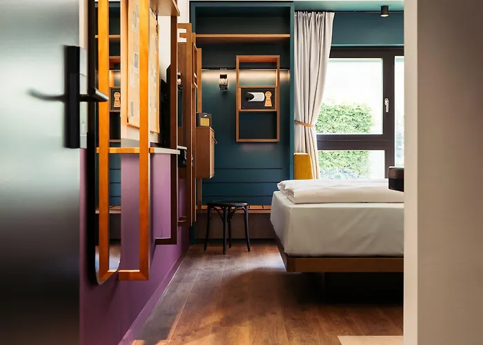 Schani Uno Hotel 4*